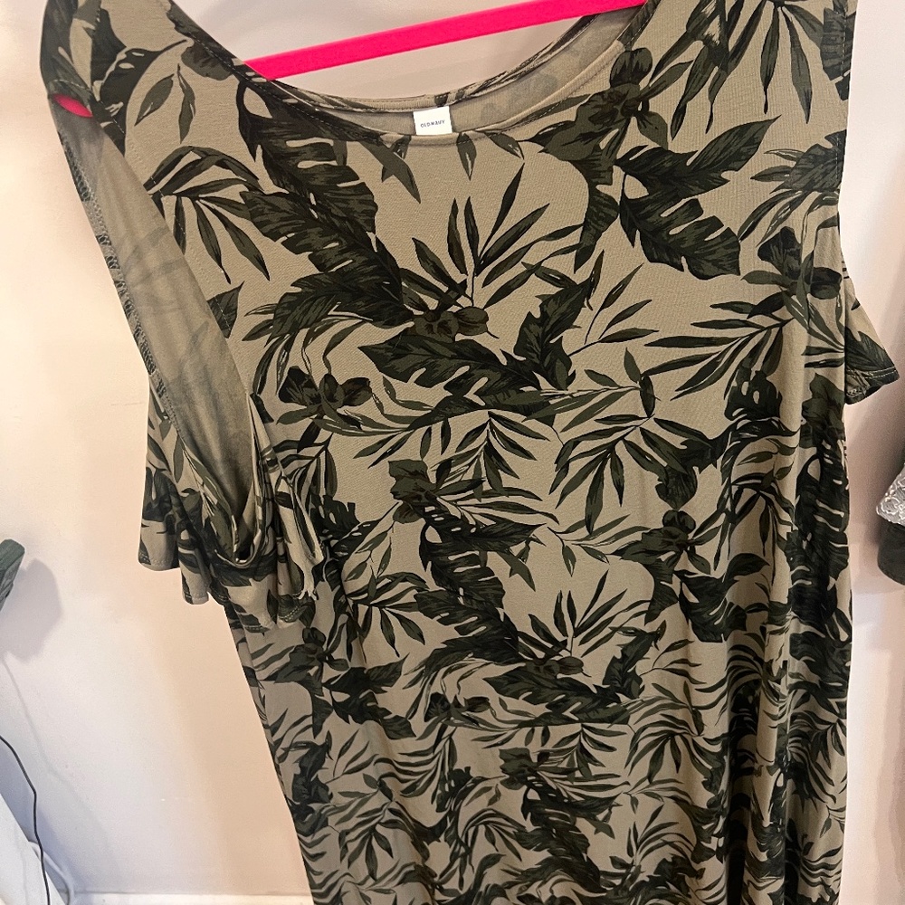 # 219 Old Navy womens size xl cold shoulder dress NWT